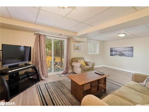 4207 Trapper Crescent, Mississauga, ON - Indoor Photo Showing Living Room