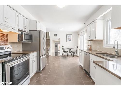 5853 Yonge Street, Innisfil, ON - Indoor Photo Showing Kitchen With Double Sink