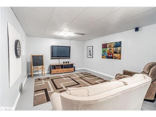 5853 Yonge Street, Innisfil, ON - Indoor