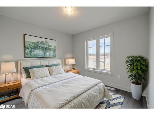 25 Amsterdam Drive, Barrie, ON - Indoor Photo Showing Bedroom