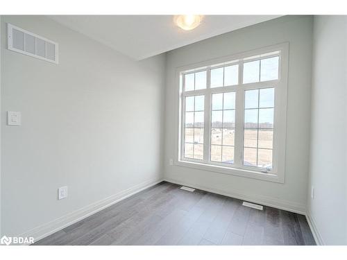 25 Amsterdam Drive, Barrie, ON - Indoor Photo Showing Other Room