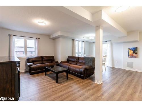 2-141 Sydenham Wells, Barrie, ON - Indoor Photo Showing Living Room