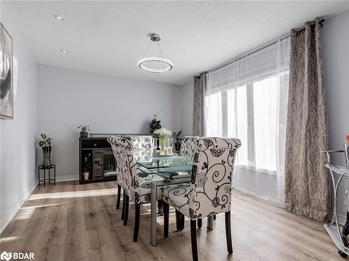 129 Flagstone Way, Newmarket, ON - Indoor Photo Showing Dining Room