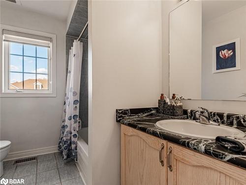 129 Flagstone Way, Newmarket, ON - Indoor Photo Showing Bathroom