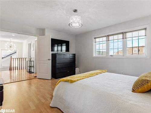 129 Flagstone Way, Newmarket, ON - Indoor Photo Showing Bedroom