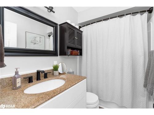 13 Kate Aitken Crescent, New Tecumseth, ON - Indoor Photo Showing Bathroom