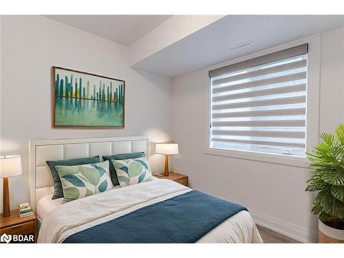 5-23 Hay Lane, Barrie, ON - Indoor Photo Showing Bedroom