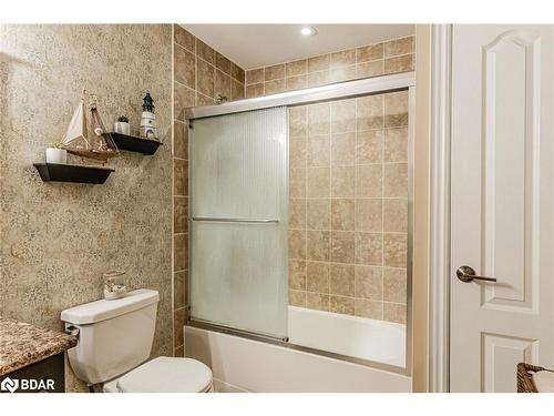 212-44 Ferndale Drive S, Barrie, ON - Indoor Photo Showing Bathroom