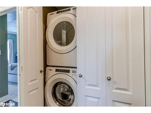 212-44 Ferndale Drive S, Barrie, ON - Indoor Photo Showing Laundry Room