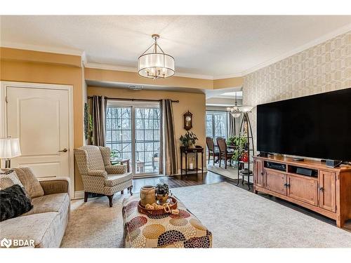 212-44 Ferndale Drive S, Barrie, ON - Indoor Photo Showing Living Room