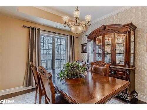 212-44 Ferndale Drive S, Barrie, ON - Indoor Photo Showing Dining Room