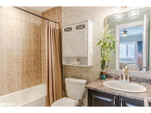 212-44 Ferndale Drive S, Barrie, ON - Indoor Photo Showing Bathroom