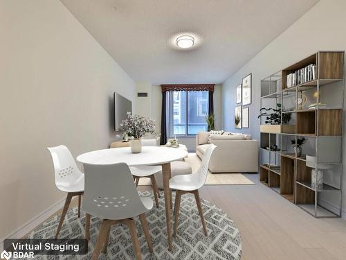 318-168 Simcoe Street, Toronto, ON - Indoor Photo Showing Dining Room