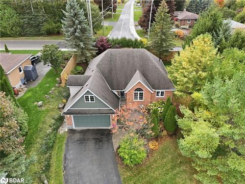 32 Dickinson Court, Elora, ON - Outdoor