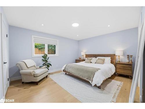 32 Dickinson Court, Elora, ON - Indoor Photo Showing Bedroom