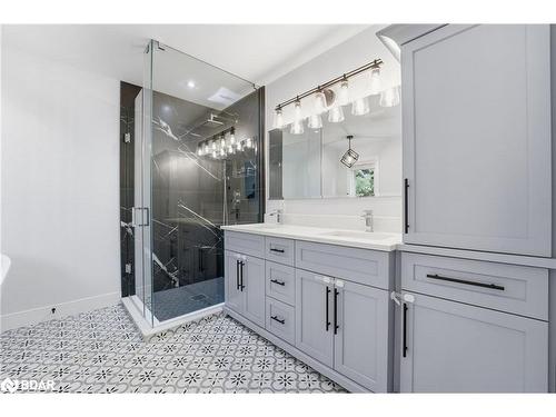 32 Dickinson Court, Elora, ON - Indoor Photo Showing Bathroom