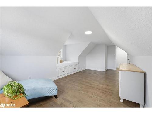 32 Dickinson Court, Elora, ON - Indoor