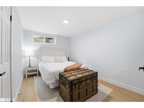 32 Dickinson Court, Elora, ON - Indoor Photo Showing Bedroom