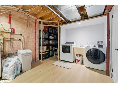 32 Dickinson Court, Elora, ON - Indoor Photo Showing Laundry Room