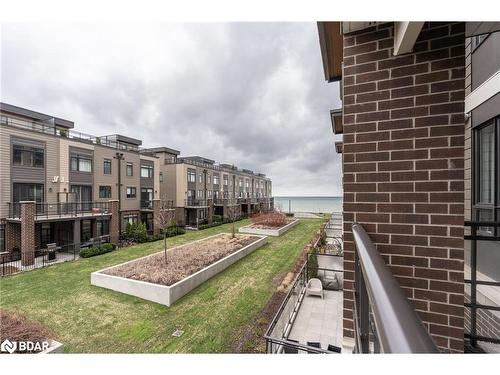 210-40 Esplanade Lane, Grimsby, ON - Outdoor