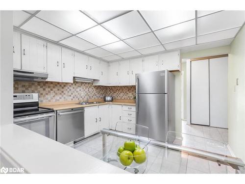 4097 Pheasant Run, Mississauga, ON - Indoor Photo Showing Kitchen