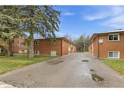 72 Barbara Crescent  Kitchener, ON N2M 4N2