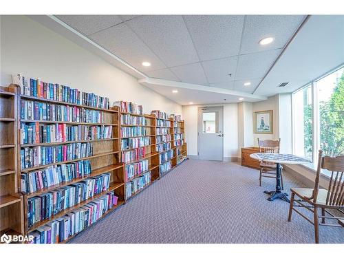 1005-6 Toronto Street, Barrie, ON - Indoor Photo Showing Office