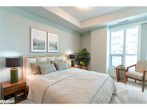 1005-6 Toronto Street, Barrie, ON - Indoor Photo Showing Bedroom