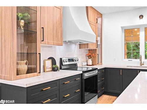 349 Smith Street, Arthur, ON - Indoor Photo Showing Kitchen With Upgraded Kitchen