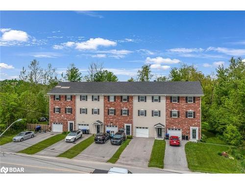 2616 Grand Tamarack Crescent  Severn, ON L3V 7A8