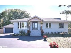 390 Wendall Place  Oakville, ON L6K 2M1