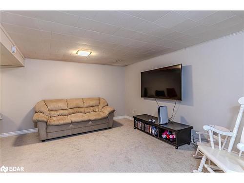 423 Mary St, Orillia, ON - Indoor