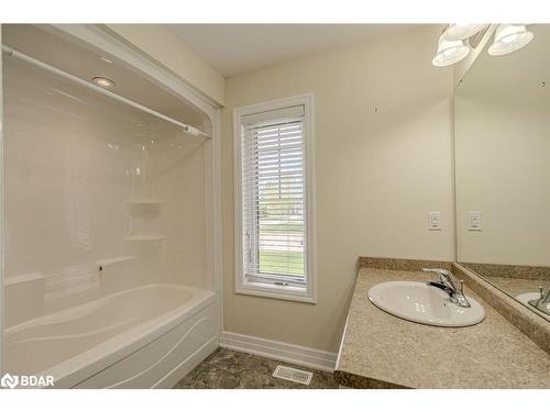 10 Grew Crescent, Penetanguishene, ON - Indoor Photo Showing Bathroom