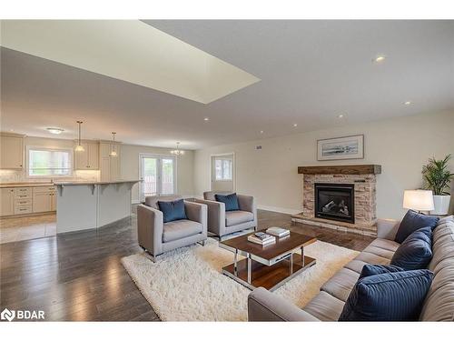 10 Grew Crescent, Penetanguishene, ON - Indoor Photo Showing Living Room With Fireplace