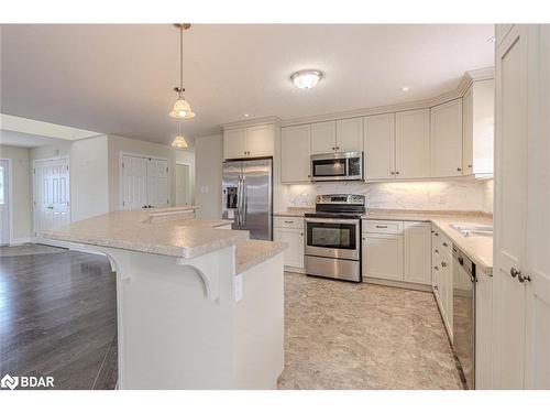 10 Grew Crescent, Penetanguishene, ON - Indoor Photo Showing Kitchen