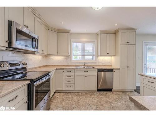 10 Grew Crescent, Penetanguishene, ON - Indoor Photo Showing Kitchen With Double Sink