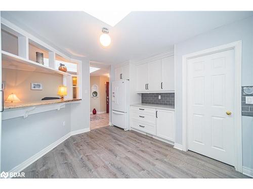 8 Kell Place, Barrie, ON - Indoor