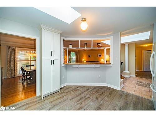 8 Kell Place, Barrie, ON - Indoor Photo Showing Other Room