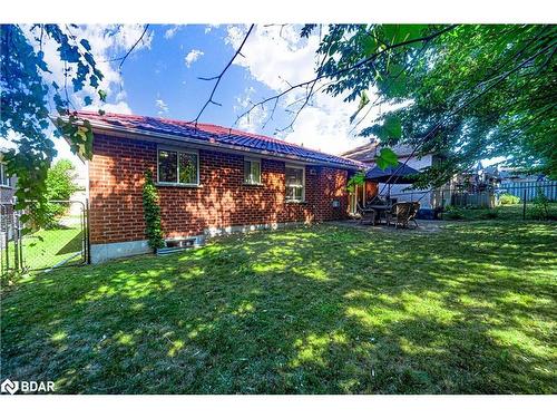 8 Kell Place, Barrie, ON - Outdoor