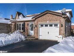 222 Country Lane  Barrie, ON L4N 0W1