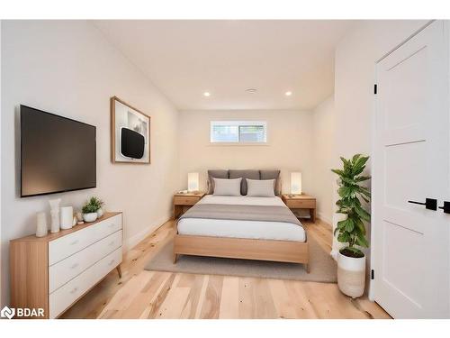 57 Glenhuron Drive, Springwater, ON - Indoor Photo Showing Bedroom