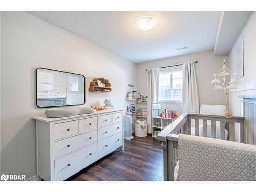 7-25 Madelaine Drive, Barrie, ON - Indoor Photo Showing Bedroom