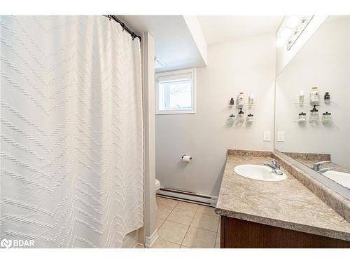 7-25 Madelaine Drive, Barrie, ON - Indoor Photo Showing Bathroom
