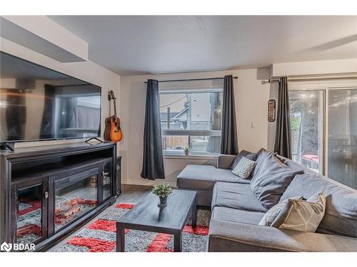 2185 Ferguson Street, Innisfil, ON - Indoor Photo Showing Living Room With Fireplace
