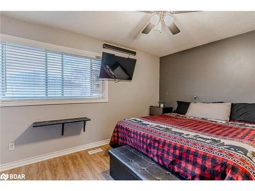 2185 Ferguson Street, Innisfil, ON - Indoor Photo Showing Bedroom