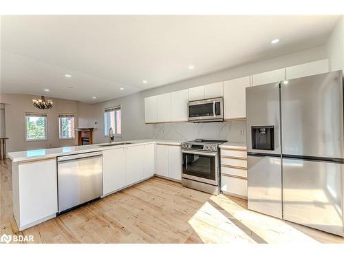 Upper-9 Kestrel Court, Barrie, ON - Indoor Photo Showing Kitchen