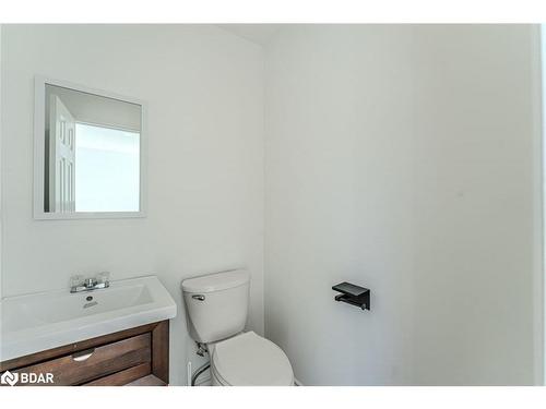 Upper-9 Kestrel Court, Barrie, ON - Indoor Photo Showing Bathroom