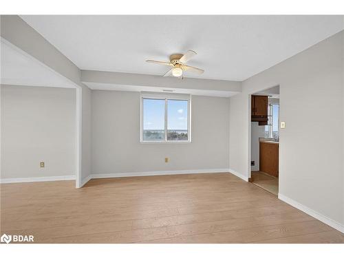 907-301 Frances Avenue, Hamilton, ON - Indoor Photo Showing Other Room