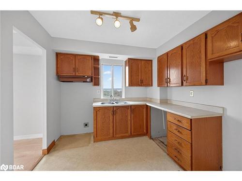 907-301 Frances Avenue, Hamilton, ON - Indoor Photo Showing Kitchen With Double Sink
