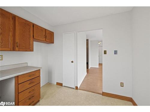 907-301 Frances Avenue, Hamilton, ON - Indoor Photo Showing Other Room